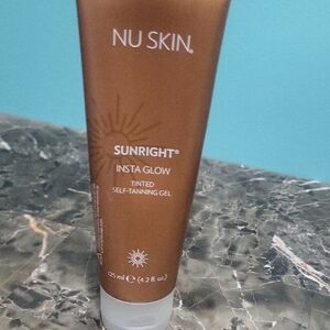 Skin Sunright Insta Glow Tinted Gel - Brown